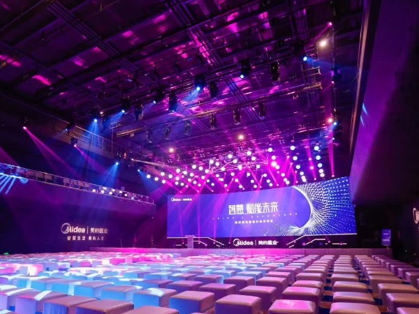 2024元旦晚會燈光租賃設備要點