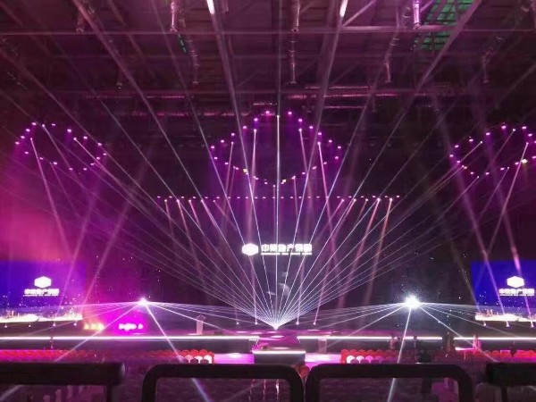 辨別舞臺(tái)燈光租賃公司的好壞關(guān)鍵點(diǎn)。