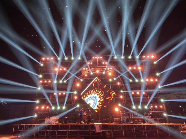 專業(yè)燈光租賃優(yōu)勢(shì)多多，不看你會(huì)后悔