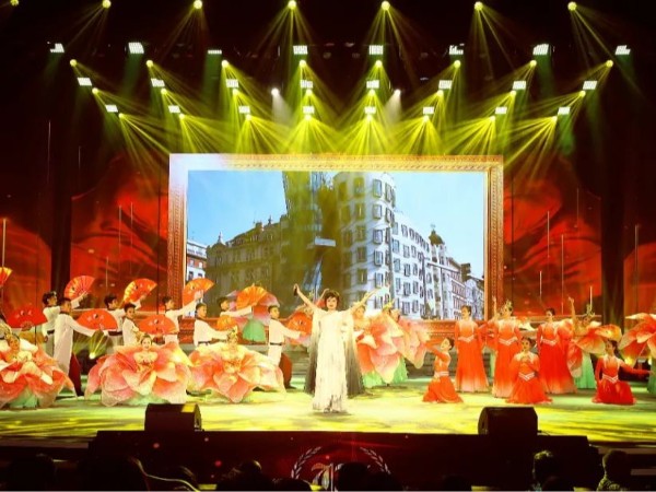 迎中秋慶國慶租燈光設備找哪家？