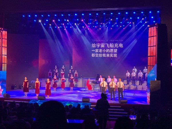 中秋晚會舞臺設(shè)備租賃舞美LED顯示屏