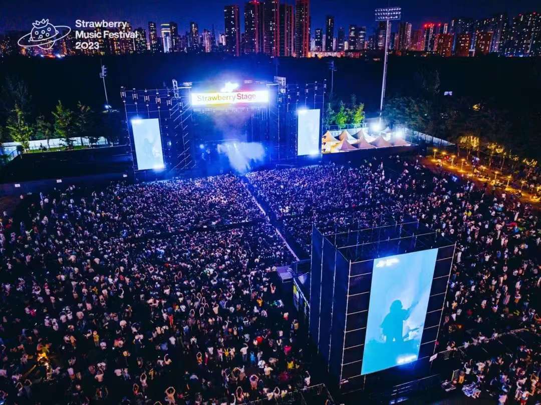 考察企業(yè)搭配性價(jià)好的舞臺(tái)租賃設(shè)備