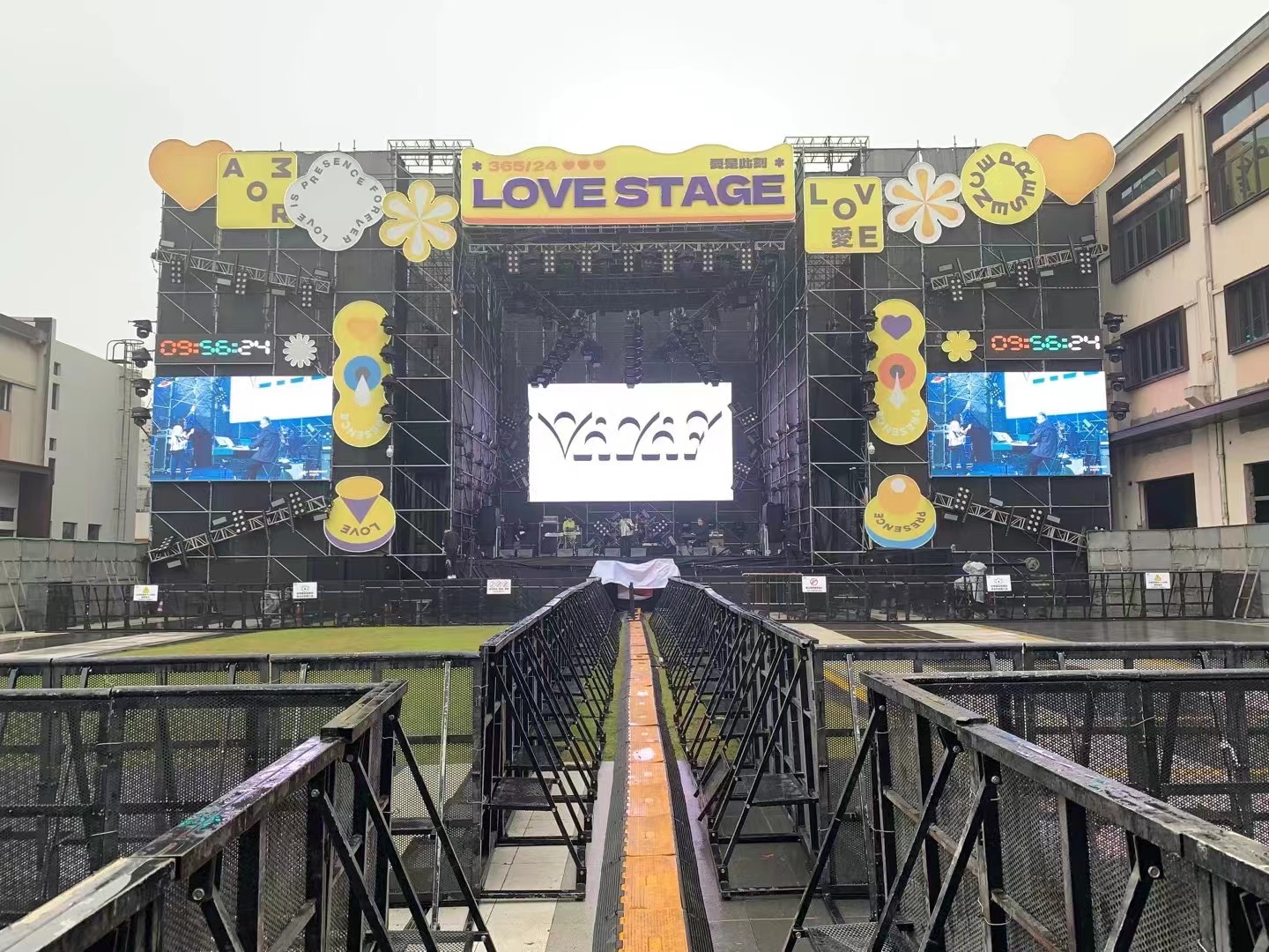 首選燈光租賃設(shè)備如何看準價格？