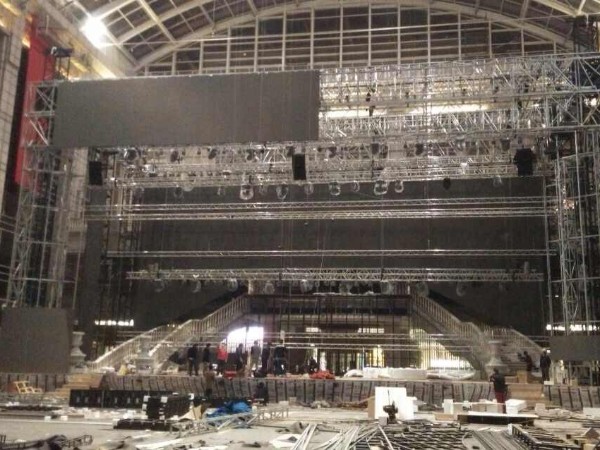 演出搭建舞臺(tái)費(fèi)用